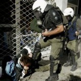 Greek police clear out two slums in anti-immigrant action 